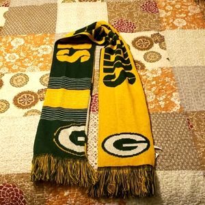 GREEN Bay Packers scarf. KNIT. WOMENS